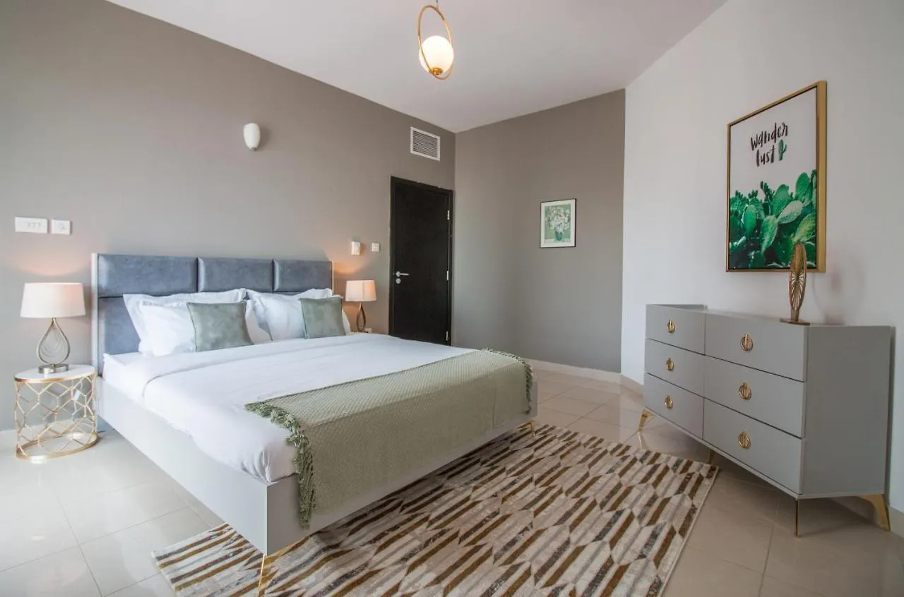 Panaromic Marina View - 2Br La Riviera Apartment Dubai