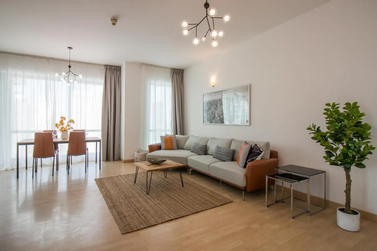 Panaromic Marina View - 2Br La Riviera Apartment Dubai
